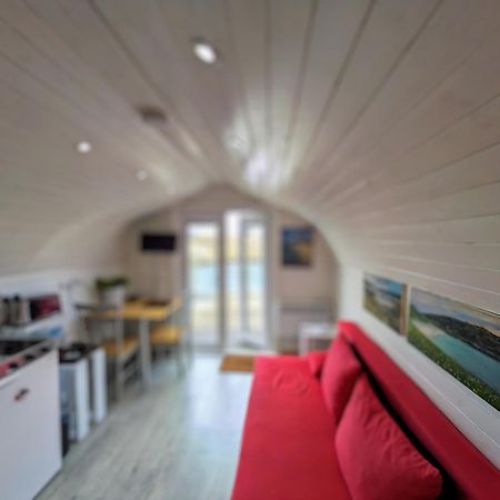 Вілла Glamping Pod For 2 Pod Beag Na Haun Eriskay Екстер'єр фото