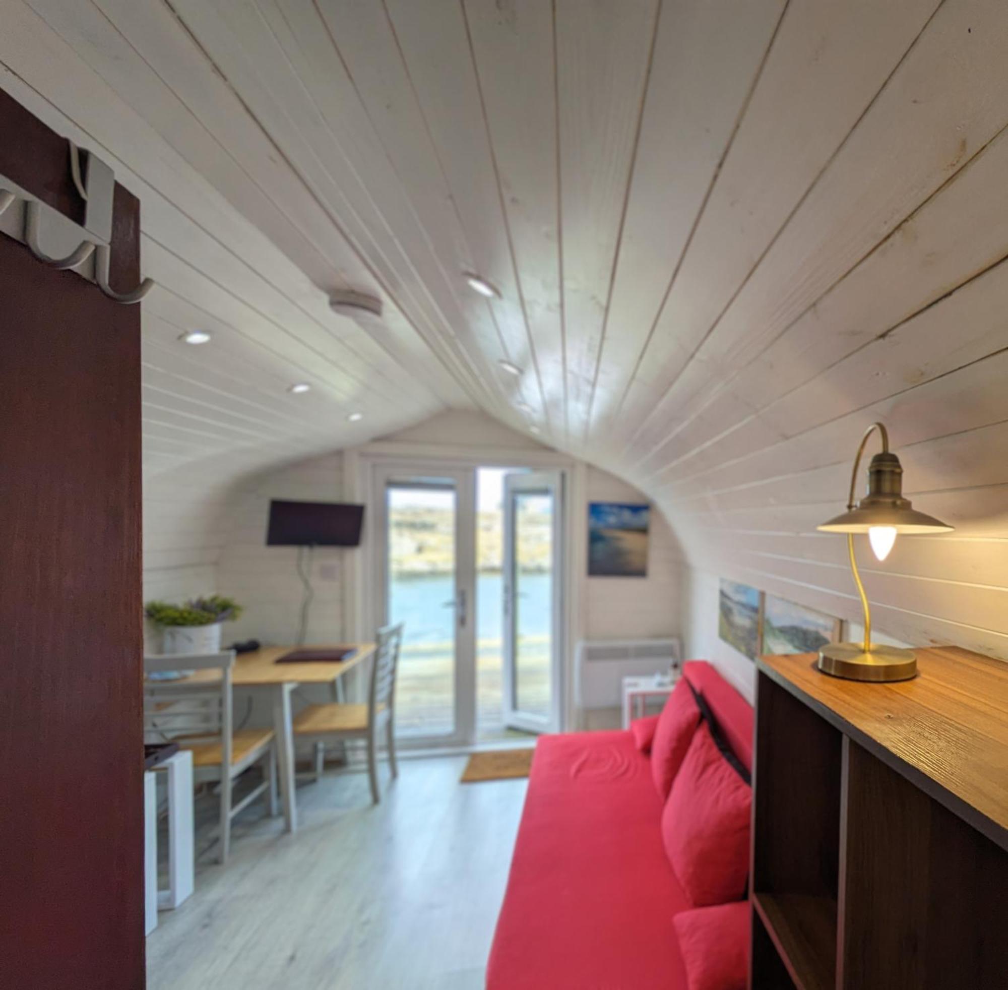 Вілла Glamping Pod For 2 Pod Beag Na Haun Eriskay Екстер'єр фото