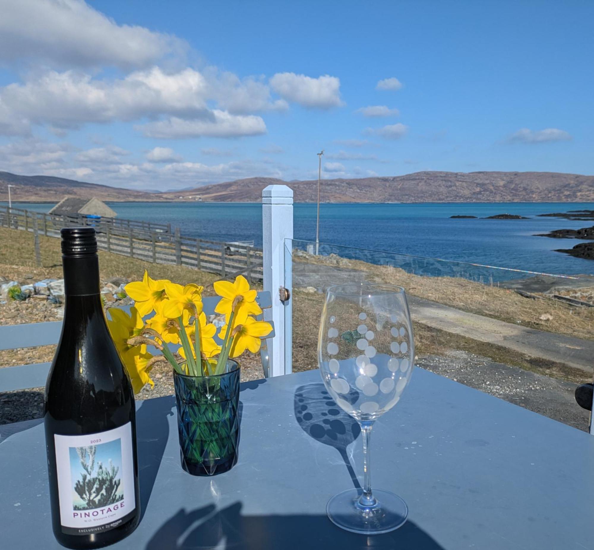 Вілла Glamping Pod For 2 Pod Beag Na Haun Eriskay Екстер'єр фото